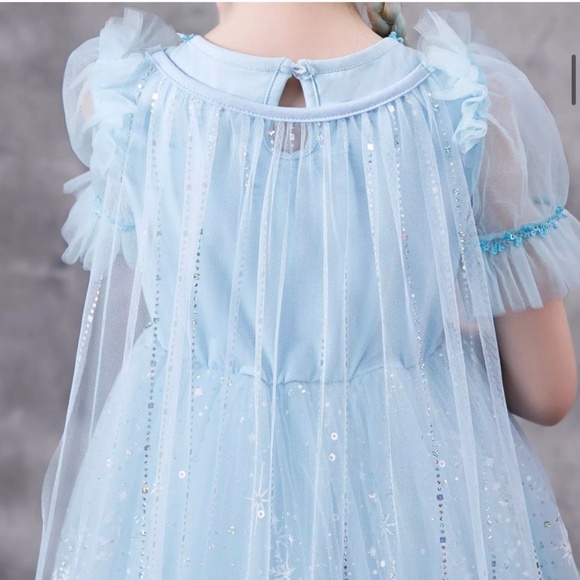Luxury Frozen Elsa Sparkly Costume dress with cape 5019 - Picture 5 of 5